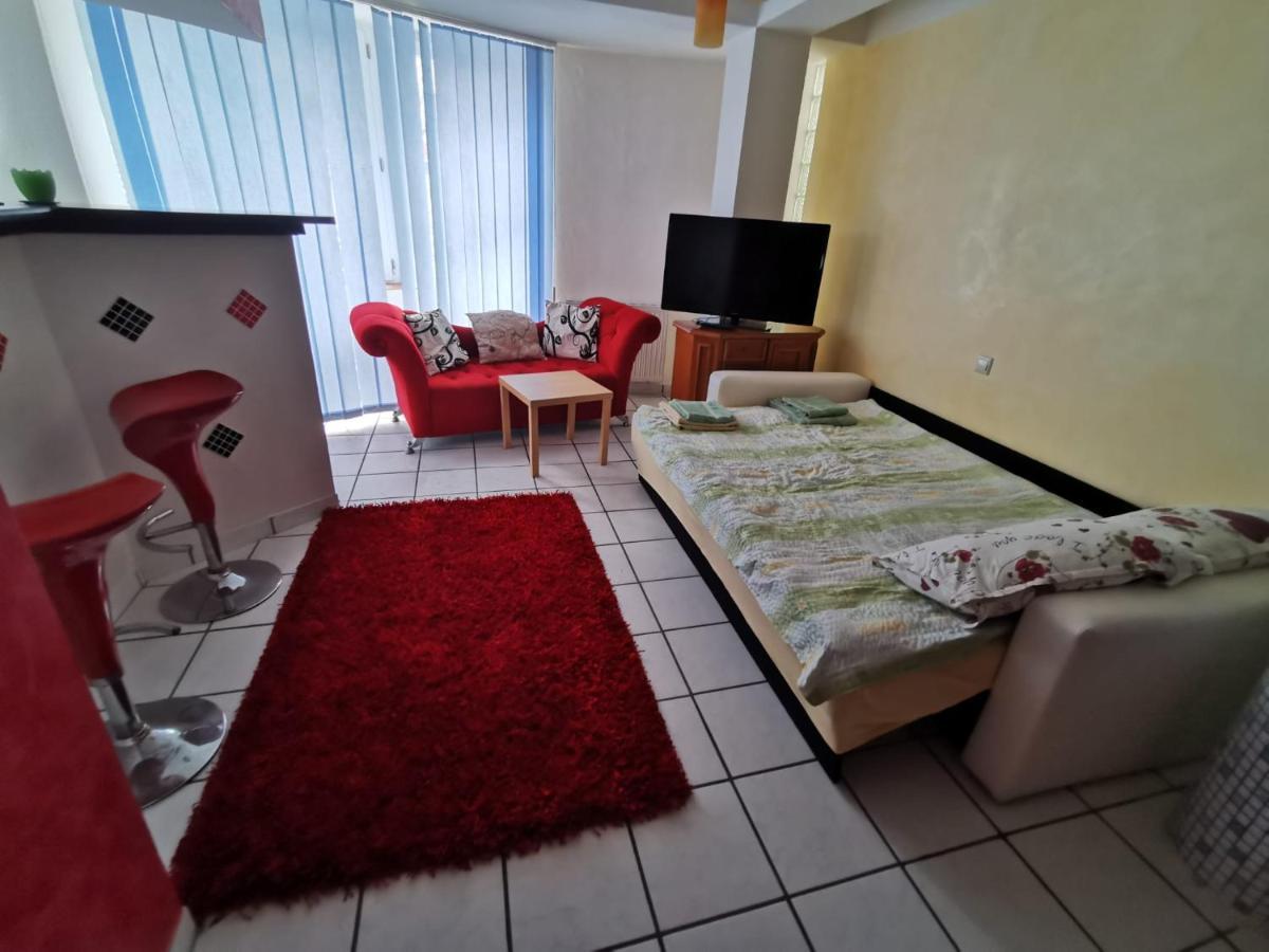 Hotel Fitness House With Garden à Constanţa Extérieur photo