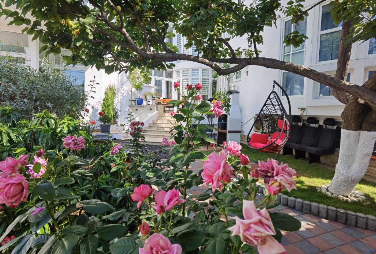 Hotel Fitness House With Garden à Constanţa Extérieur photo